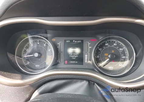 2014 Jeep Cherokee Latitude z USA, uszkodzony, nr VIN 1C4PJLCS6EW170815